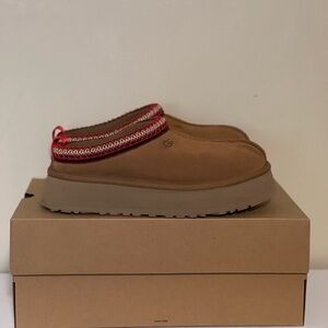 UGG TAZZ CHESTNUT SLIPPERS - WOMEN'S Brown / Chestnut platform pre-owned